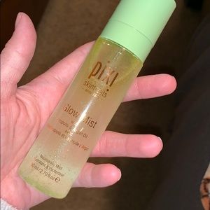 Never been used!! Pixi glow mist